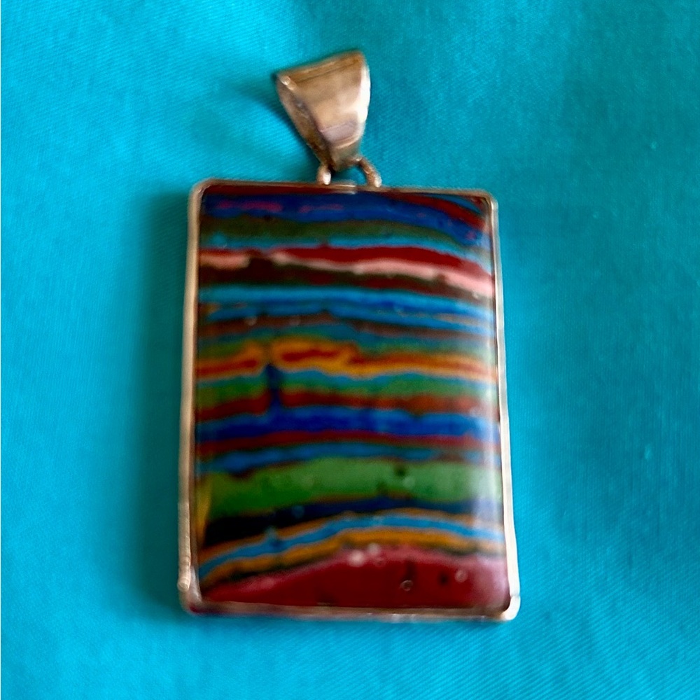 Multicolor Pendant Necklace